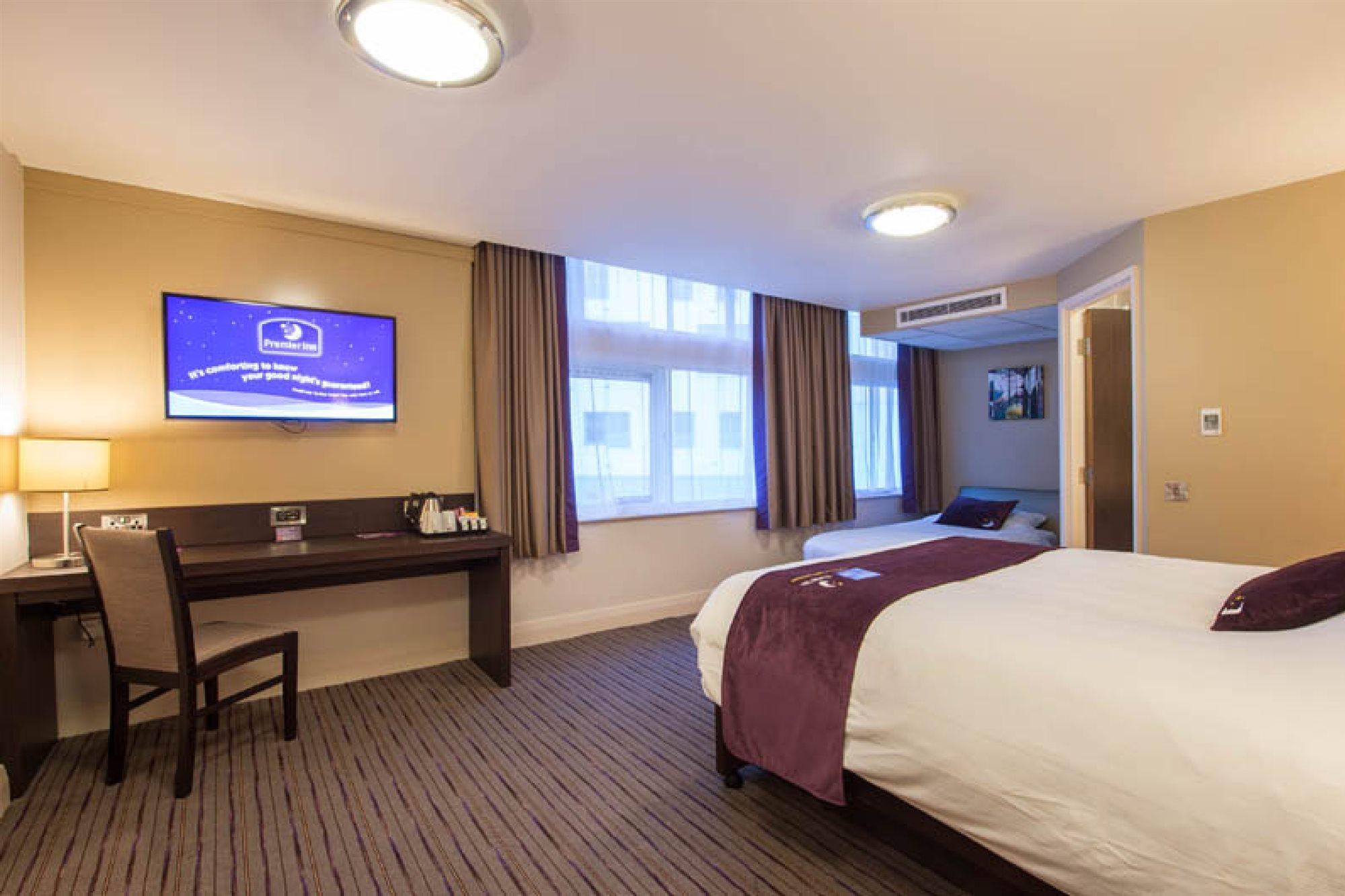 Premier Inn Manchester City Centre Bagian luar foto